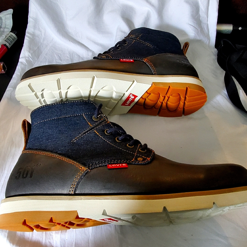 Mens boots levi
